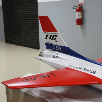 AVIAO PILOT RC 1/8 F16 JET 71.3