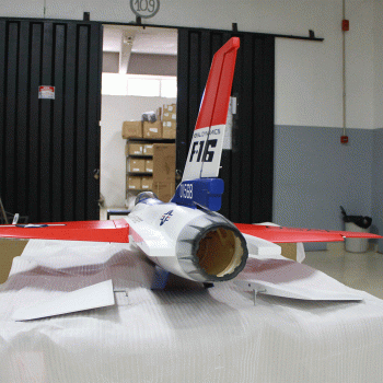 AVIAO PILOT RC 1/8 F16 JET 71.3