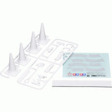 TAMIYA ACC ACCESSORY SET (CONES AND TOOLS) 56558