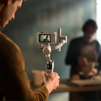 ESTABILIZADOR GIMBAL DJI RS 4 MINI COMBO