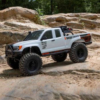 CARRO AXIAL 1/10 SCX10 BASE CAMP 4WD ROCK CRAWLER WHITE AXI-1375T1