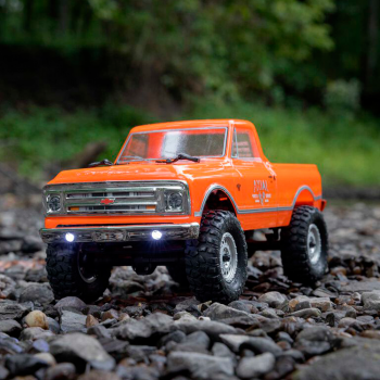 CARRO AXIAL 1/24 SCX24 1967 CHEVROLET C10 4WD RTR ORANGE AXI00001V2T3