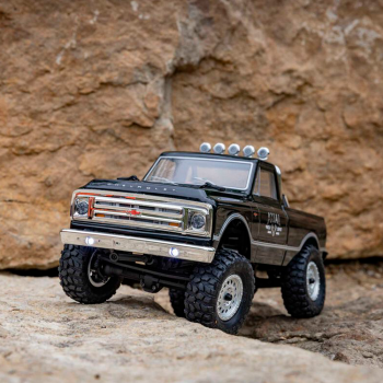 CARRO AXIAL 1/24 SCX24 1967 CHEVROLET C10 4WD RTR BLACK AXI00001V2T4
