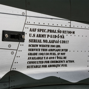 AVIAO HANGAR P-51D MUSTANG 20CC ARF 69.5