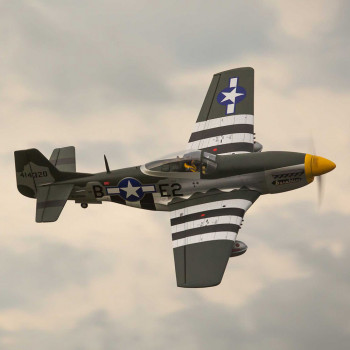 AVIAO HANGAR P-51D MUSTANG 20CC ARF PLUS 69.5