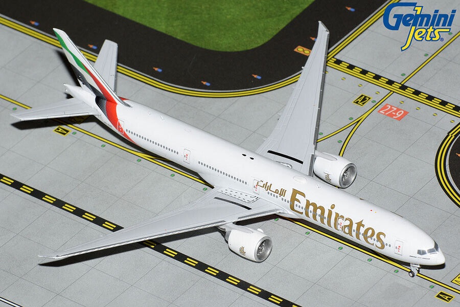 GEMINI JETS 1:400 EMIRATES AIRLINES B777-300ER GJUAE2219