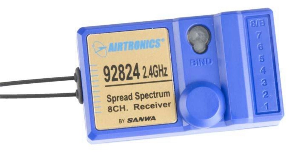 R8CH AIRTRONICS SANWA 2.4GHZ FHSS 92824