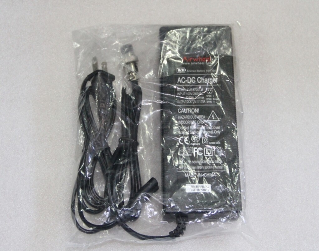 AIRWHEEL ACC CHARGER 100-240V AUTO VOLTA